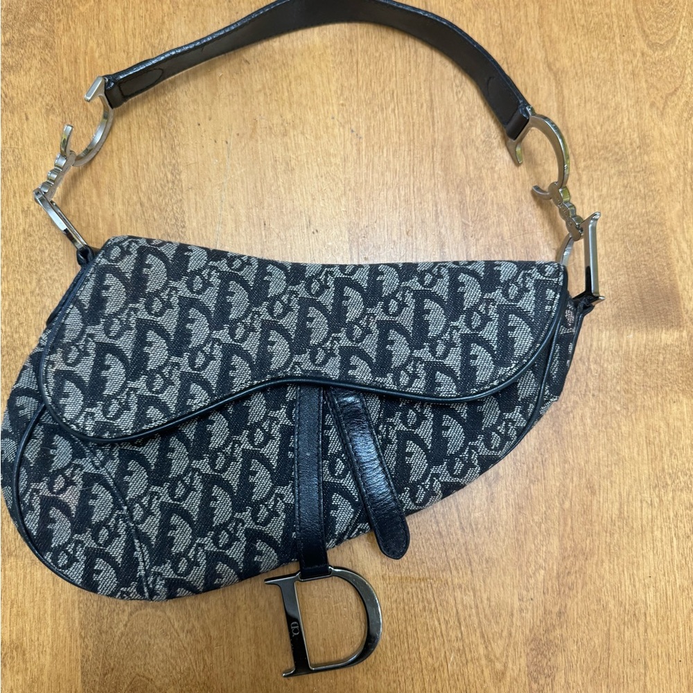 AUTHENTIC CHRISTIAN DIOR
Saddle Bag, medium, Oblique Jacquard.